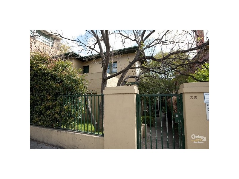 9/35 Grey Street, St Kilda VIC 3182