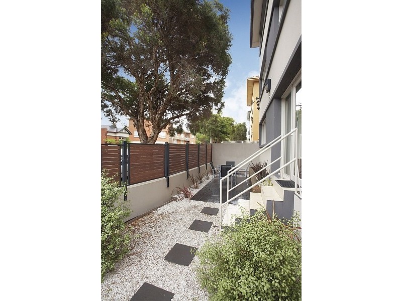 1/8 Marriott Street, St Kilda VIC 3182