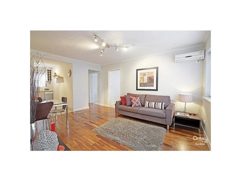 1/8 Marriott Street, St Kilda VIC 3182