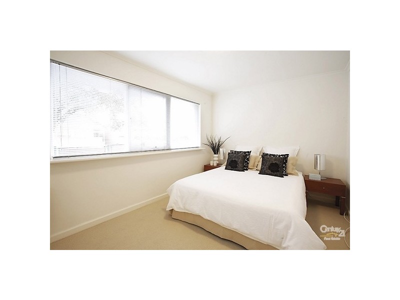 1/8 Marriott Street, St Kilda VIC 3182