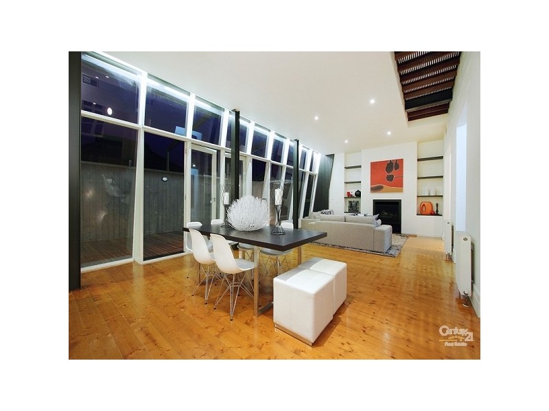 10 Lawson Street, Elwood VIC 3184