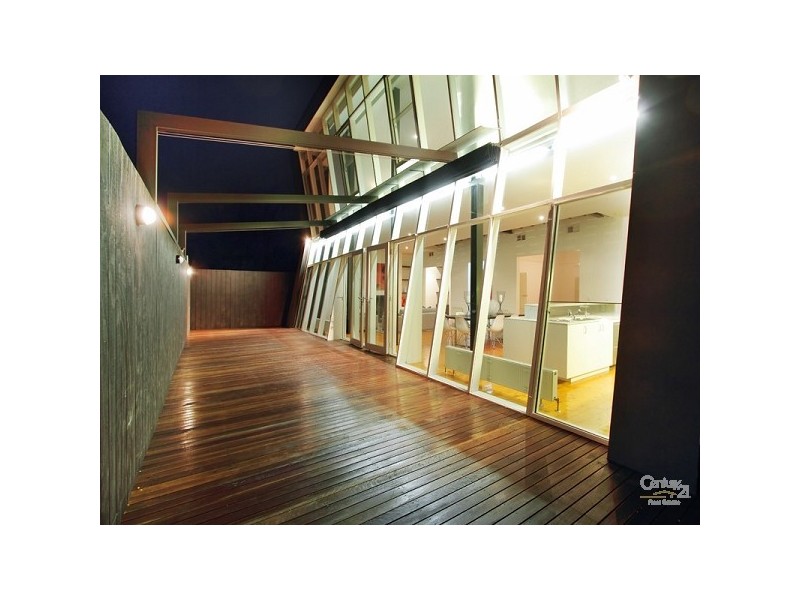 10 Lawson Street, Elwood VIC 3184