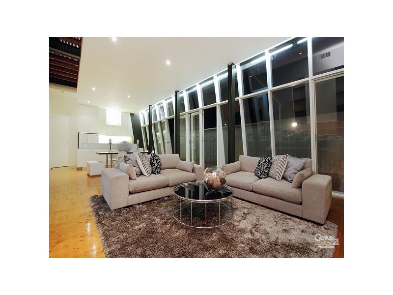 10 Lawson Street, Elwood VIC 3184