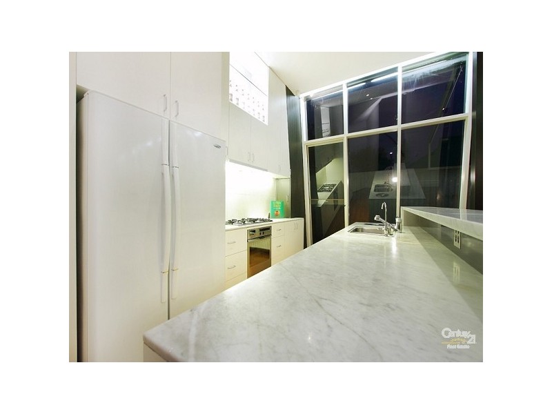 10 Lawson Street, Elwood VIC 3184