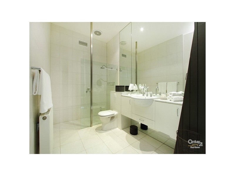 10 Lawson Street, Elwood VIC 3184