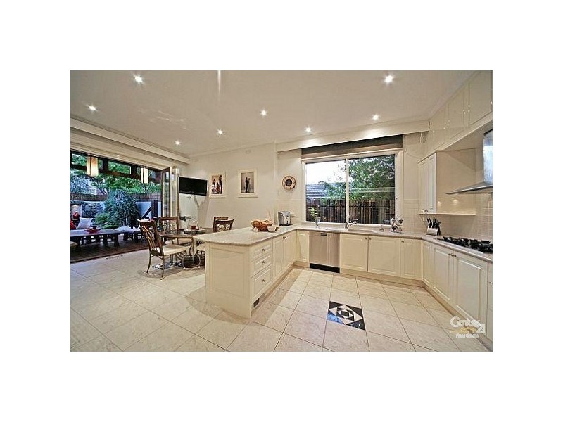 23 Dawson Avenue, Brighton VIC 3186