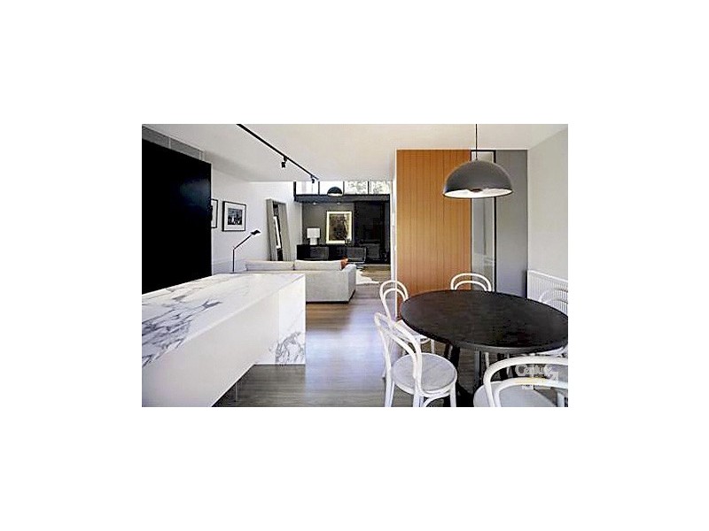 281 BANK STREET, South Melbourne VIC 3205