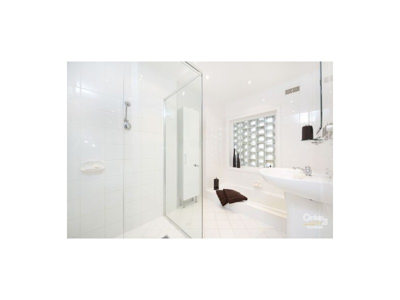 92/13 Upper Esplanade, St Kilda VIC 3182