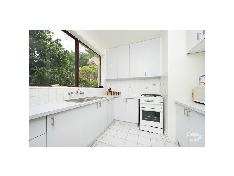 8/17 WILGAH STREET, St Kilda East VIC 3183