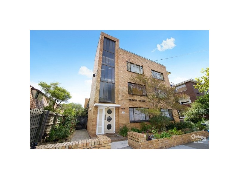 4/289 Barkly Street, St Kilda VIC 3182