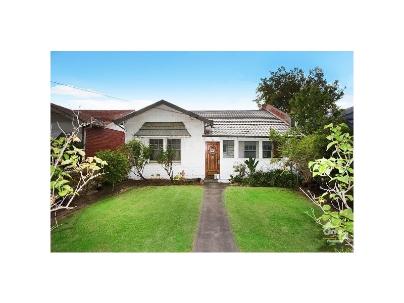 19 Foam Street, Elwood VIC 3184