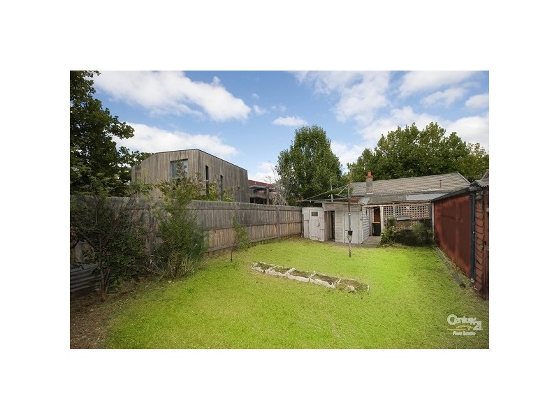 19 Foam Street, Elwood VIC 3184