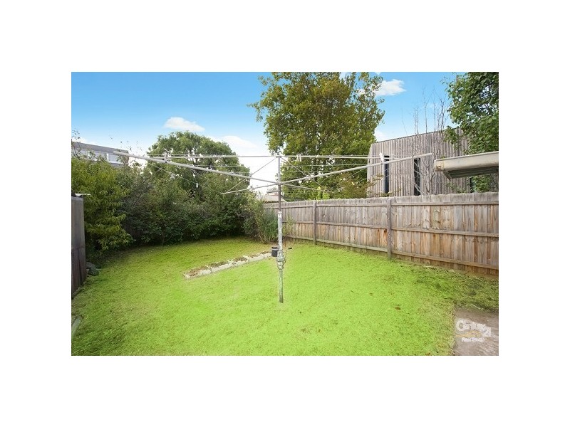 19 Foam Street, Elwood VIC 3184