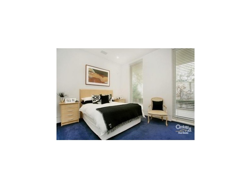 7 Victoria Street, St Kilda VIC 3182