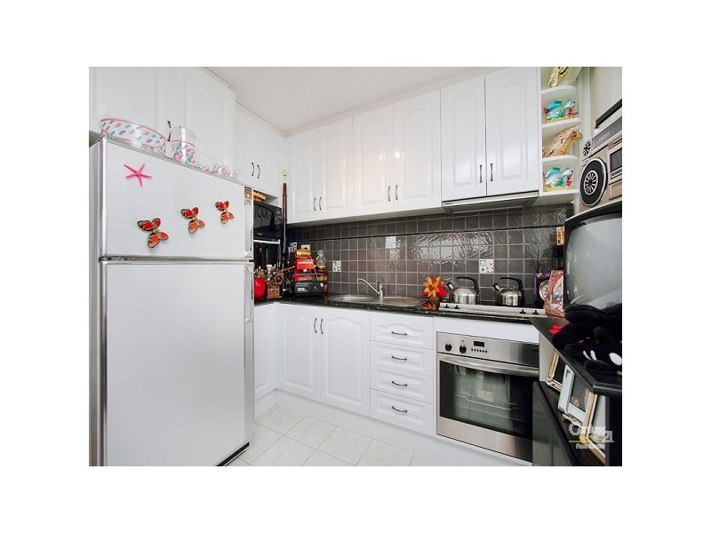 4B/21 The Esplanade, St Kilda VIC 3182