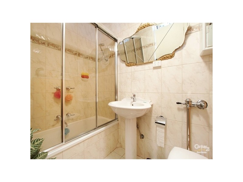 4B/21 The Esplanade, St Kilda VIC 3182