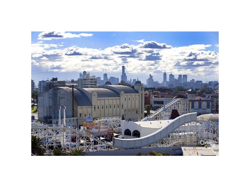 8D/12 Marine Parade, St Kilda VIC 3182