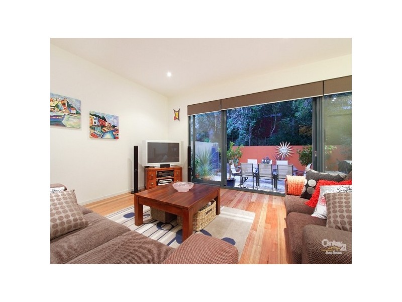 4 Neptune Place, St Kilda VIC 3182
