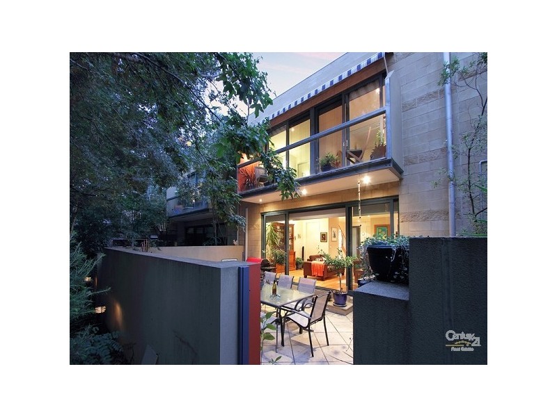 4 Neptune Place, St Kilda VIC 3182