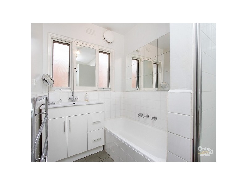 9/27 Mitford Street, St Kilda VIC 3182