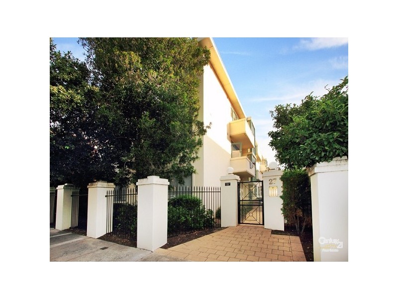 9/27 Mitford Street, St Kilda VIC 3182