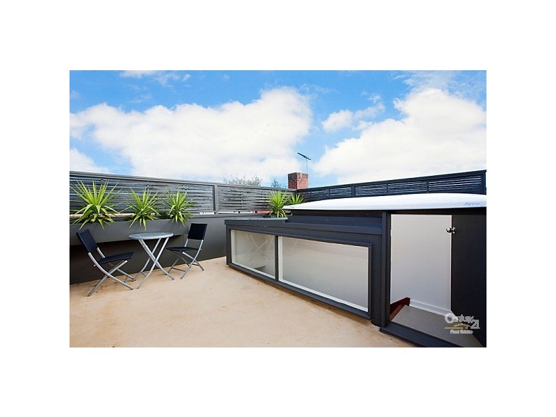 14/3 Cowderoy Street, St Kilda West VIC 3182