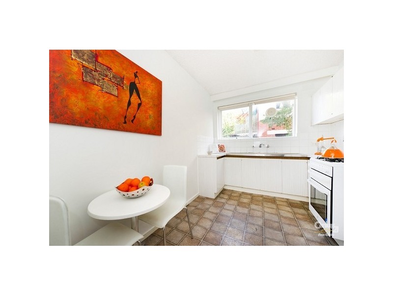 3/61 Robe Street, St Kilda VIC 3182