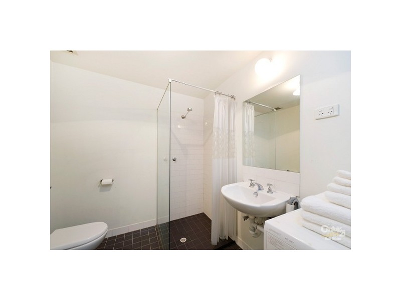 206/129 FITZROY STREET, St Kilda VIC 3182