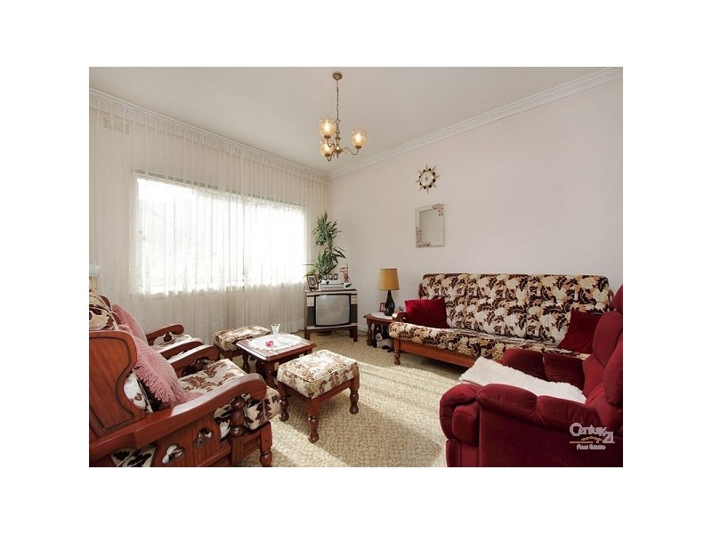 33 PAKINGTON STREET, St Kilda VIC 3182