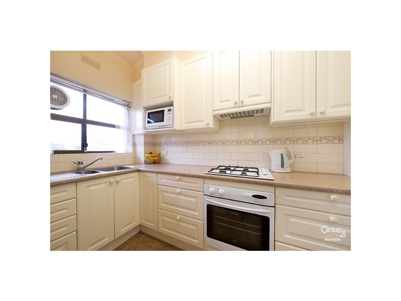 11/289 Barkly Street, St Kilda VIC 3182