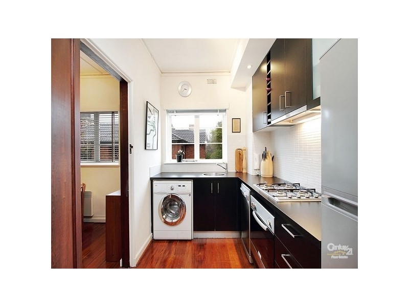 9/3 Cowderoy Street, St Kilda West VIC 3182