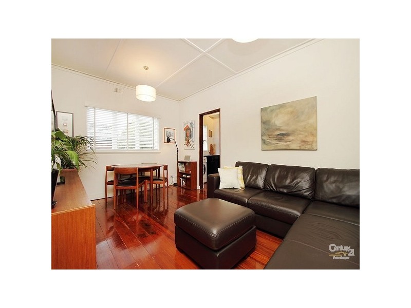 9/3 Cowderoy Street, St Kilda West VIC 3182