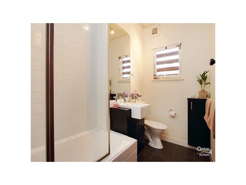 9/3 Cowderoy Street, St Kilda West VIC 3182