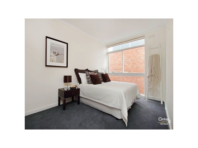 14/323 Beaconsfield Parade, St Kilda West VIC 3182