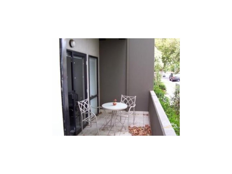 2/194 Alma Road, St Kilda East VIC 3183
