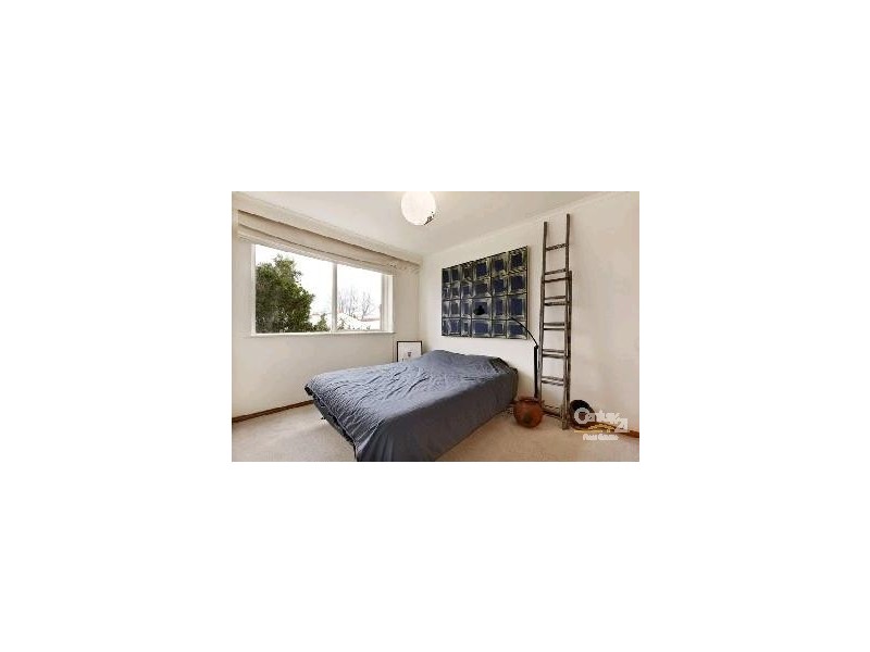 8/1-3 Graylings Ave, St Kilda East VIC 3183