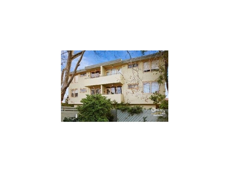 8/1-3 Graylings Ave, St Kilda East VIC 3183