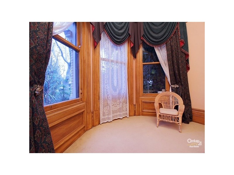 6 Dickens Street, Elwood VIC 3184