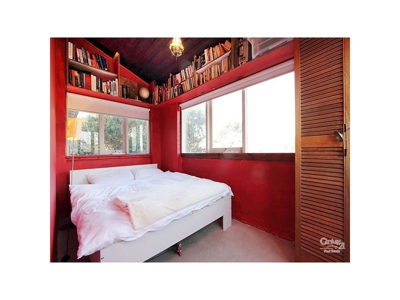 12/92 BARKLY STREET, St Kilda VIC 3182