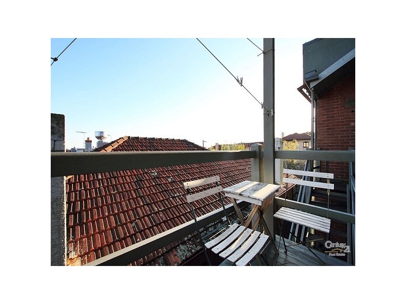 12/92 BARKLY STREET, St Kilda VIC 3182