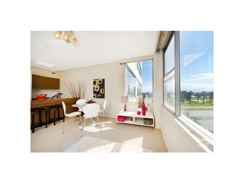 18/350 Beaconsfield Parade, St Kilda West VIC 3182