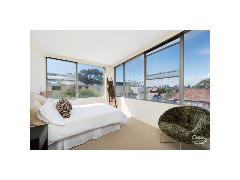 18/350 Beaconsfield Parade, St Kilda West VIC 3182