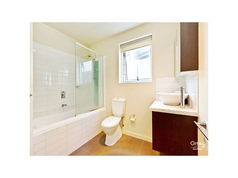 211/250 Barkly Street, Footscray VIC 3011