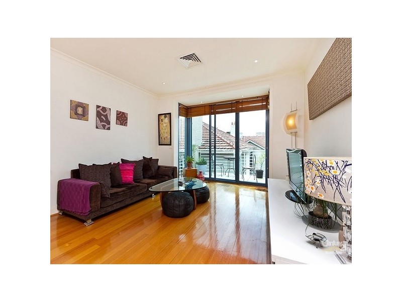 18/41 Marine Parade, St Kilda VIC 3182