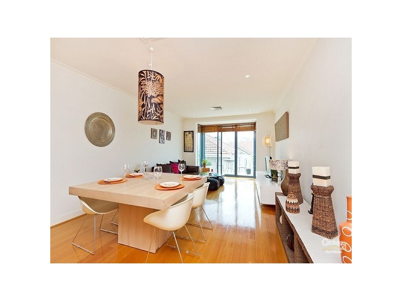 18/41 Marine Parade, St Kilda VIC 3182