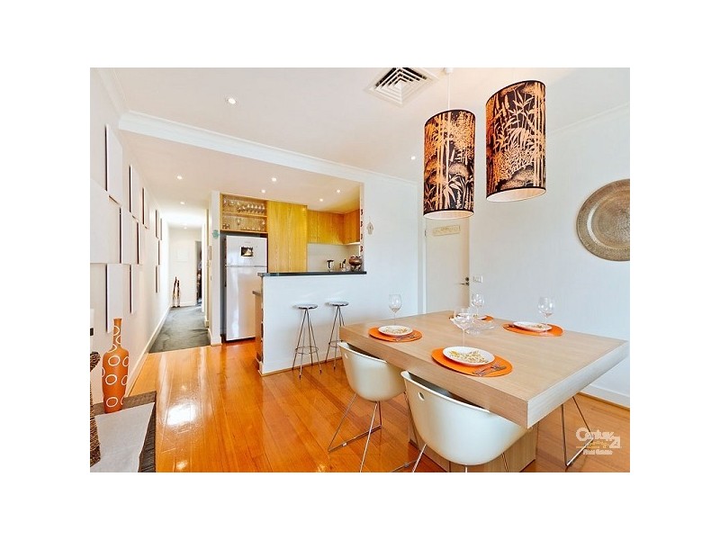 18/41 Marine Parade, St Kilda VIC 3182
