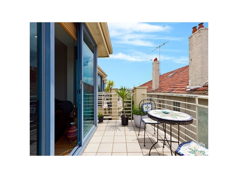 18/41 Marine Parade, St Kilda VIC 3182
