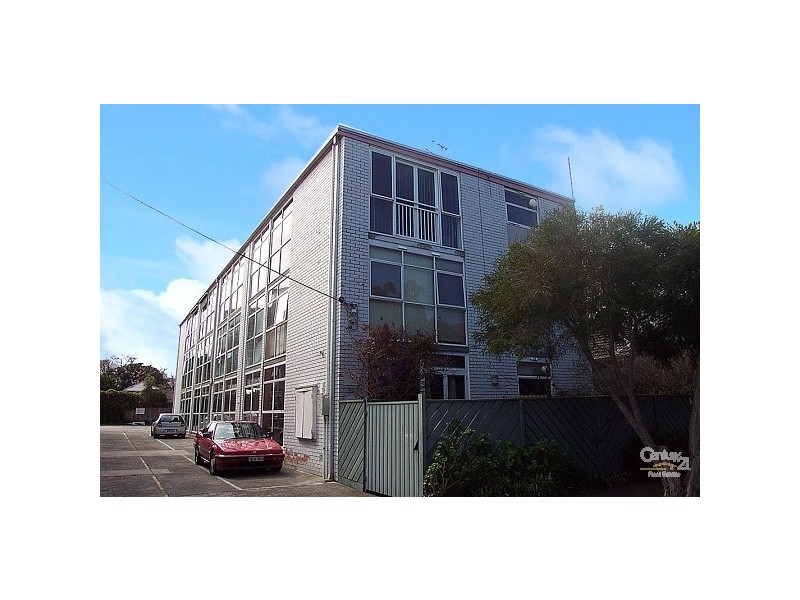 2/82 Pakington Street, St Kilda VIC 3182