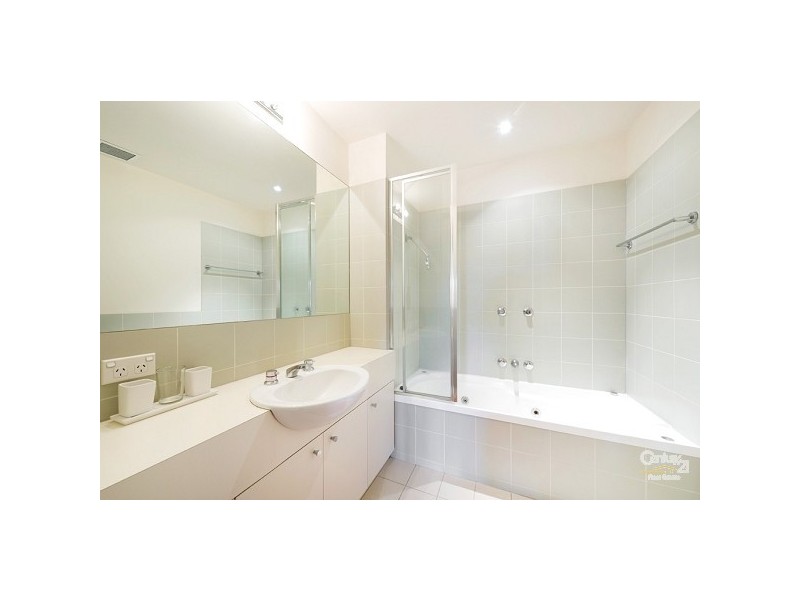 20/12 Acland Street, St Kilda VIC 3182