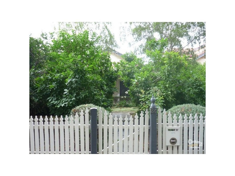 24 Goldsmith Street, Elwood VIC 3184